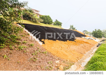 Slope erosion control with grids on steep slope Slope erosion control with grids on steep slope 18080801