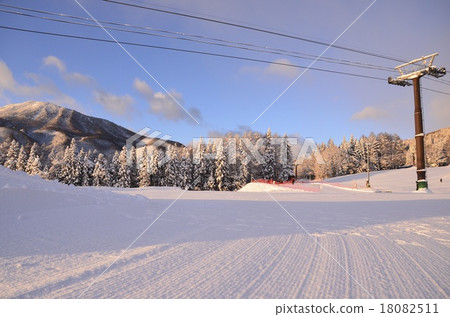 一個斜坡 18082511