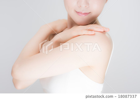 女性皮膚 18087337