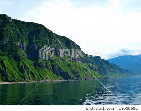 Hokkaido · Shari-cho · Shiretoko Peninsula Cliffs near the falls of Kashni's falls Cliffs like the castle wall (1) Shiretoko cruise ship Hokkaido · Shari-cho · Shiretoko Peninsula Cliffs near the falls of Kashni's falls Cliffs like the castle wall (1) Shiretoko cruise ship 18089680