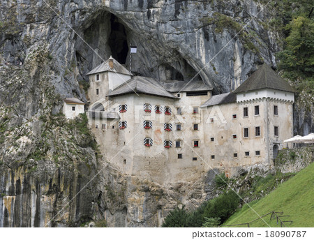 Predjama Castle in Postojna Cave, Slovenia Predjama Castle in Postojna Cave, Slovenia 18090787
