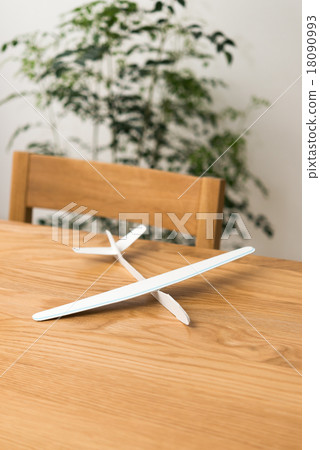 紙飛機 18090993