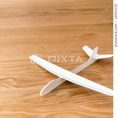 Paper airplane 18091030