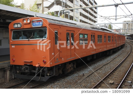 [O] Osaka Loop Line 103 series train 18091099