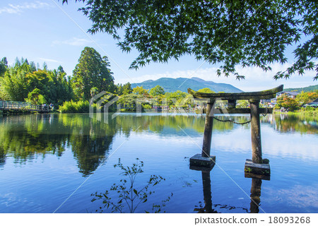 Yufuin Kinka Lake 18093268