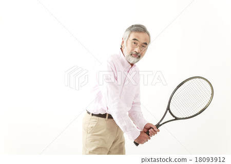 Senior men with tennis rackets Senior men with tennis rackets 18093912