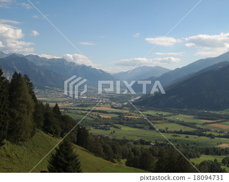 Maienfeld，瑞士看法 18094731