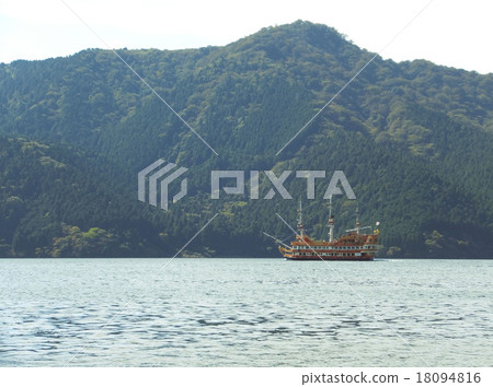 [Kanagawa] Lake Ashi Cruise from Hakone Garden 18094816