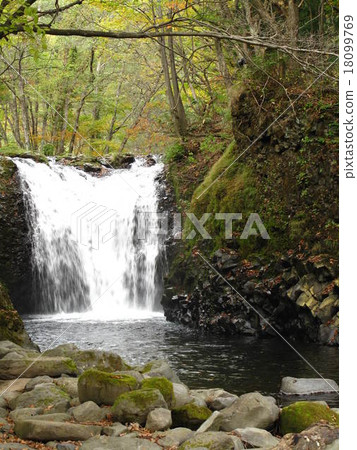 Waterfall 18099769