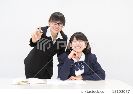 一名juku學校學生的老師 一名juku學校學生的老師 18103077