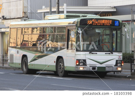 Kokusai Kogyo Bus in front of Omiya Station (reproduction paint car, Saitama Higashi) Kokusai Kogyo Bus in front of Omiya Station (reproduction paint car, Saitama Higashi) 18103398