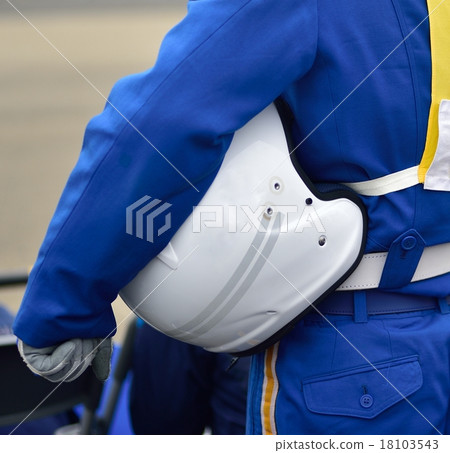 A police officer 18103543