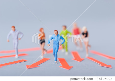 人們用箭頭運行 人們用箭頭運行 18106098