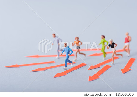 People running with arrows 18106100