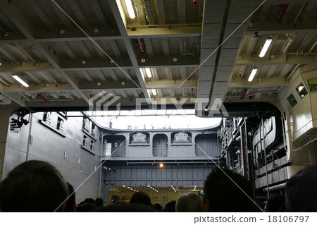 Izumo Escort Ship Yokohama Great Pier 18106797