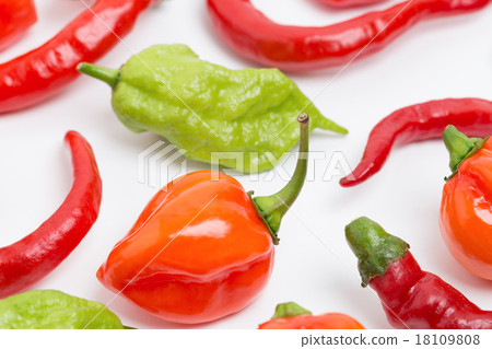 未加工的胡椒Habanero，Joloquia，紅辣椒 18109808