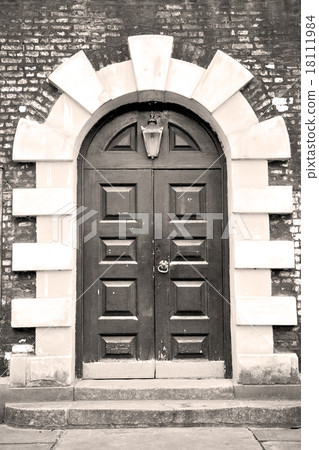 wooden parliament in london old church doo wooden parliament in london old church doo 18111984