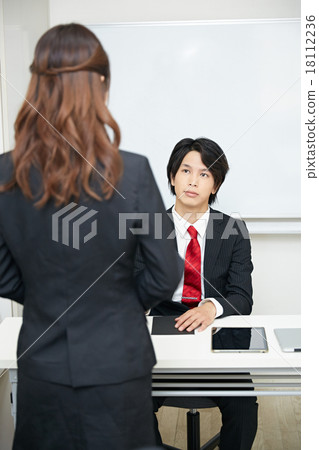 Women in interview 18112236