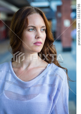 Pretty woman shopping at the mall 18112786