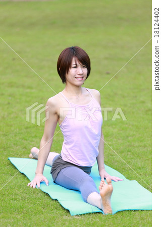 Monkey King's pose 18124402