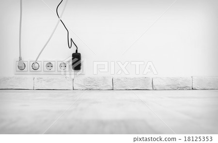 Electric plugs in interior 18125353