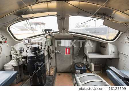 Driver cabin of a diesel locomotive 18125599