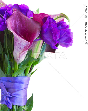 Calla lilly and eustoma flowers 18128278