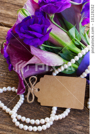 Calla lilly and eustoma flowers 18128282