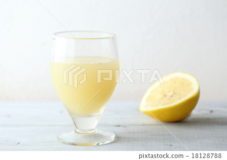 Grapefruit juice Grapefruit juice 18128788