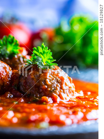 Meat balls. Italian and Mediterranean cuisine. 18129827