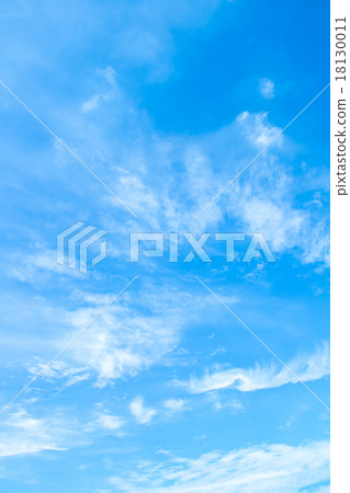 Cumulus cloud piece blue sky Cirrus cloud clouds white cloud streak clouds autumn sky background material cloud blue sky synthesis background 18130011