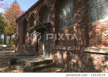 Yuyama Museum of Art Yuyama Hall The southern brick wall of sunlight through sunlight Yuyama Museum of Art Yuyama Hall The southern brick wall of sunlight through sunlight 18134234