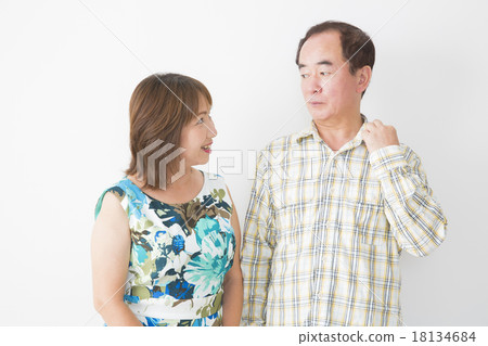 Senior couple portrait 18134684