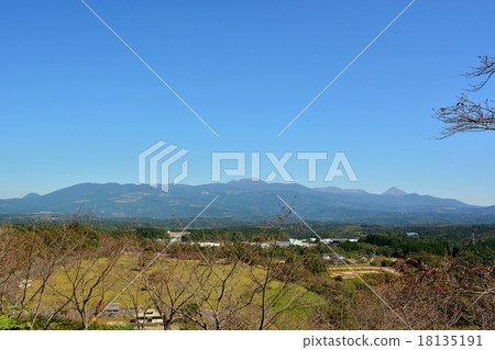 Kirishima mountain range from Maruoka Park 18135191