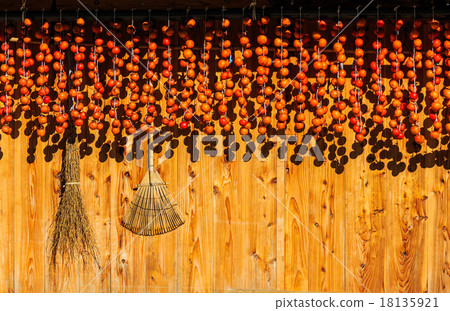 Dried persimmon Dried persimmon 18135921