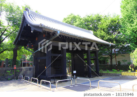 Kanji Temple Old Honbo Front gate 18135946