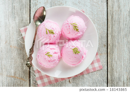Top view strawberry ice cream on plate Top view strawberry ice cream on plate 18143865
