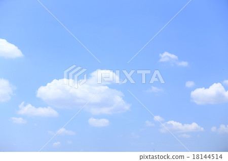 clouds in the blue sky 18144514