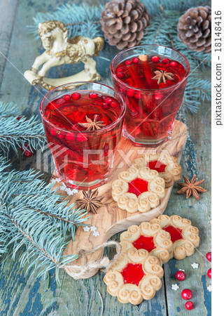 Hot mulled wine 18148416