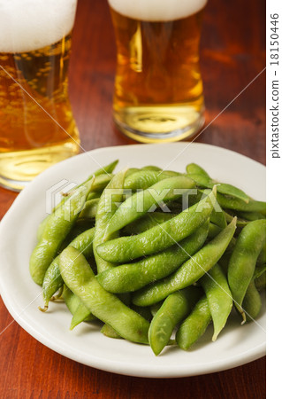 Beer and Edamame 18150446