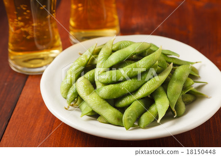 Beer and Edamame 18150448