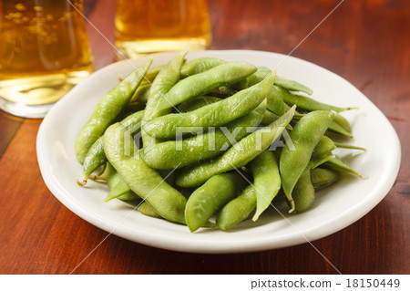 Beer and Edamame 18150449