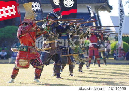 Shinshu Matsumoto Matsumoto Castle Event Scenery of ancient gunnery performance (fire-gun) Aichi shooting shooting scene landscape Shinshu Matsumoto Matsumoto Castle Event Scenery of ancient gunnery performance (fire-gun) Aichi shooting shooting scene landscape 18150666