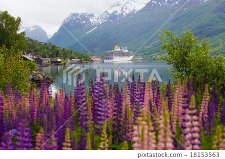 mountain landscape 18153563