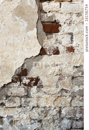 the collapsing wall   18156754