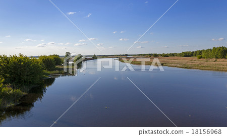 the lake   18156968