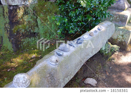 Shiroi Shrine 18158381