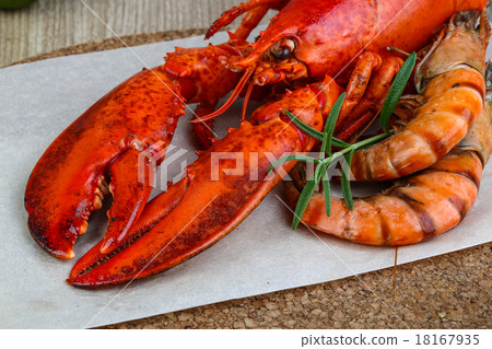 Lobster and shrimps Lobster and shrimps 18167935