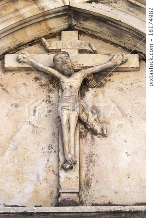 Crucifixion 18174982