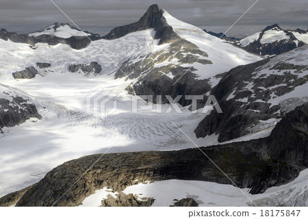 Juneau Icefields near Juneau in Alaska, USA 18175847